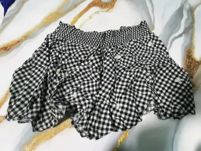 Vestido corto rosa con tirantes - miniatura 4