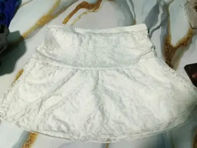 Vestido corto rosa con tirantes - miniatura 5
