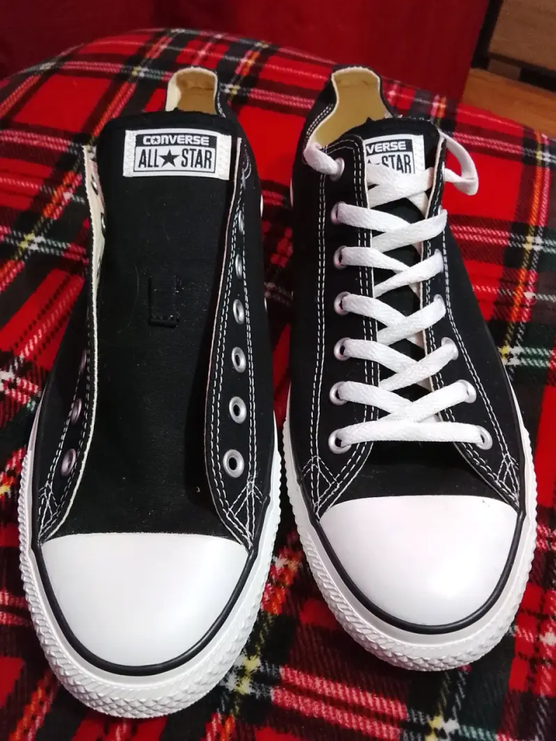 Zapatillas Converse All Star negras clásicas - 1