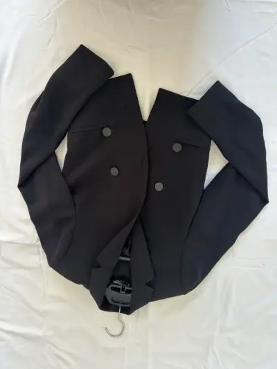Blazer negro elegante para mujer - miniatura 1