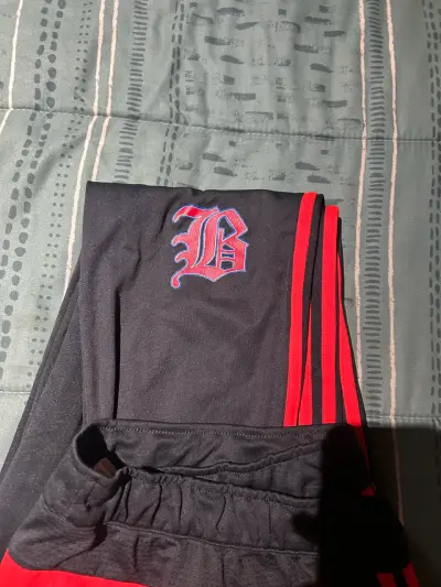 Pantalones deportivos Adidas negros con franjas - miniatura 3