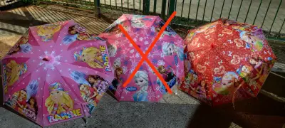 Paraguas infantiles de personajes Disney - miniatura 3