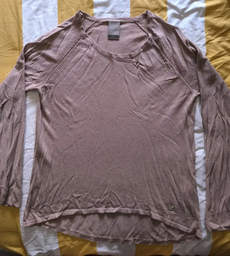 Polera tipo chaleco manga larga Apology color rosa
