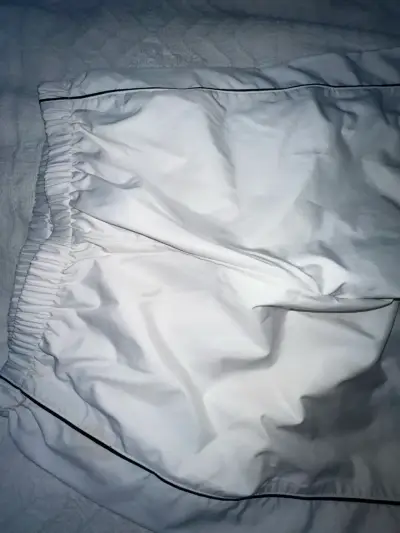 Pantalones blancos largos y delgados talla M - miniatura 2