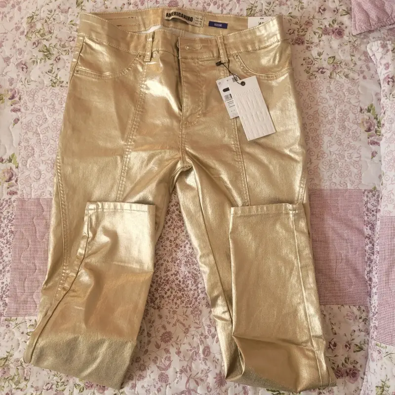 Pantalones dorados metálicos Americanino nuevos