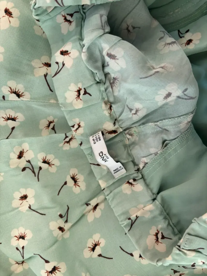 Pantalones verde con estampado floral - 4