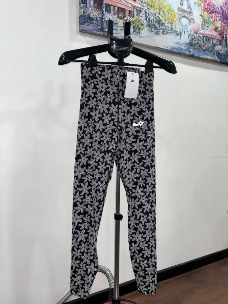 Leggings deportivos Nike estampados florales