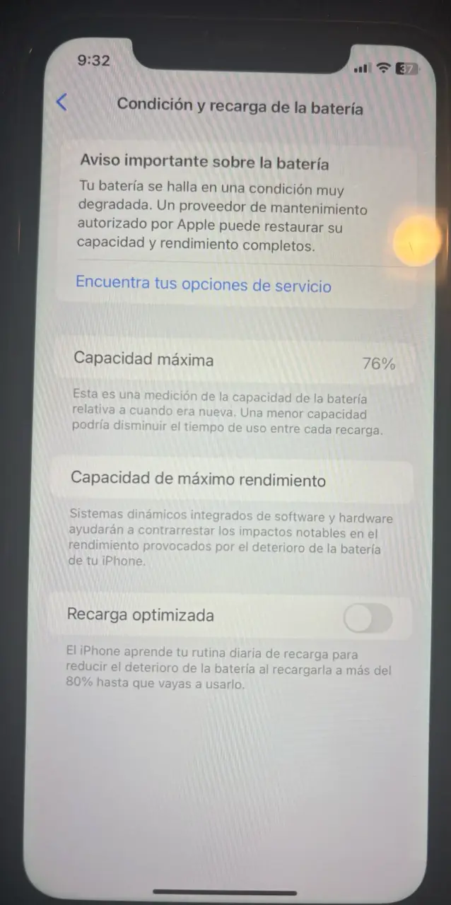 iPhone 11 en buen estado color negro - 3