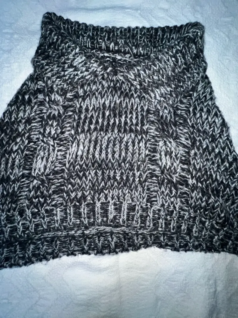 Poncho pequeño gris con negro - 1
