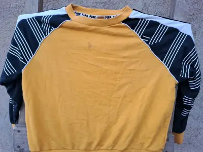 Polerón amarillo con mangas estampadas - miniatura 1