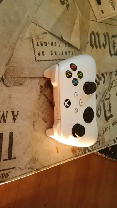 Consola Xbox Series S en buen estado - miniatura 4