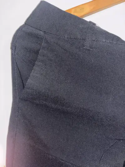 Pantalones negros de vestir para mujer - miniatura 2