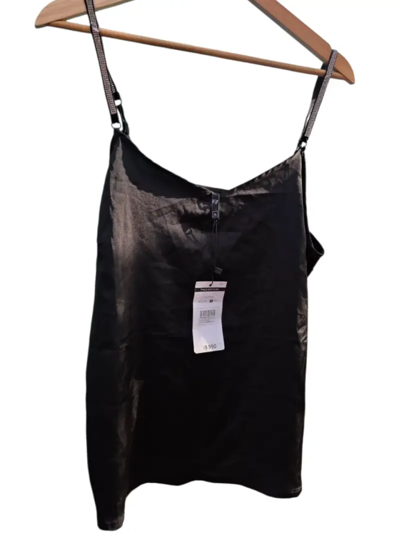 Polera satin negro con tirantes brillo talla XL