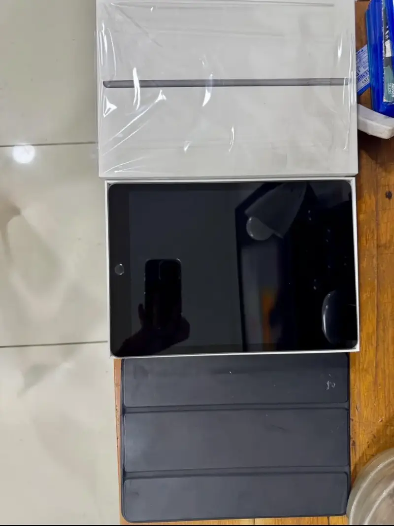 iPad 8va Generación – Excelente Estado - 2