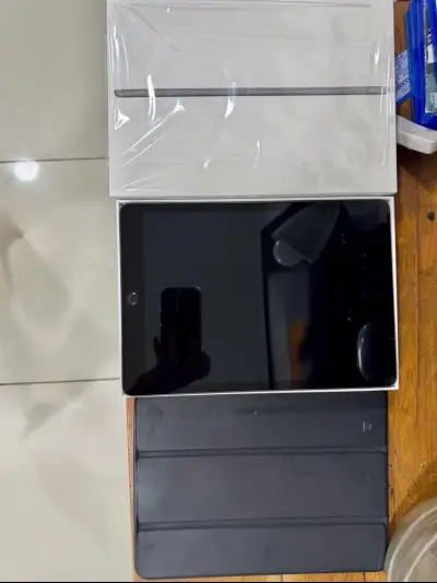 iPad 8va Generación – Excelente Estado - miniatura 2