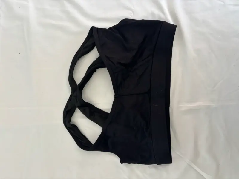 Top deportivo negro para mujer - 1