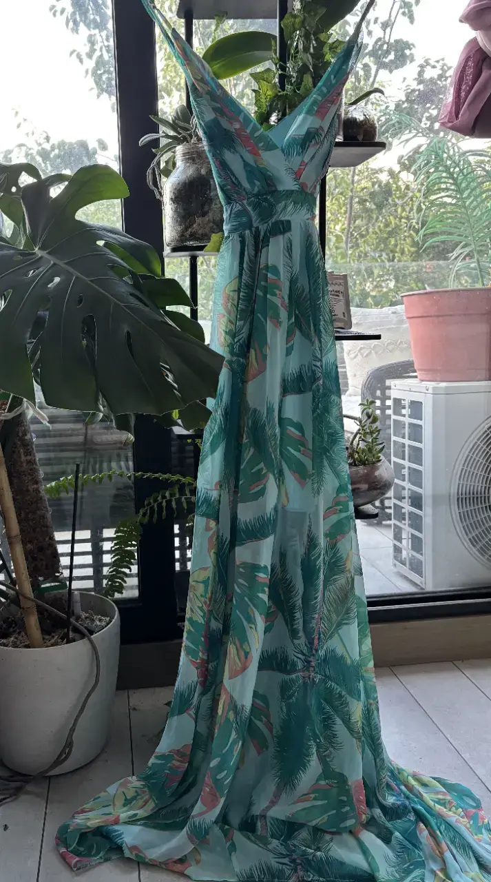 Vestido largo estampado tropical verde