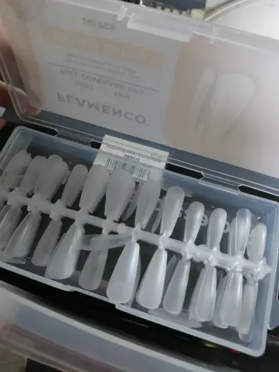 Tips de uñas gel Flamenco medium coffin - miniatura 2