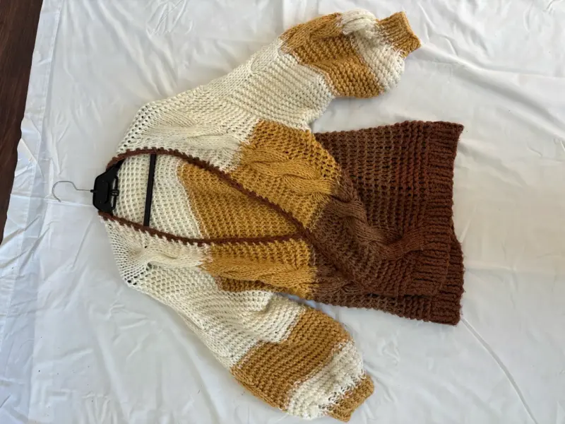 Cardigan de punto tricolor para mujer