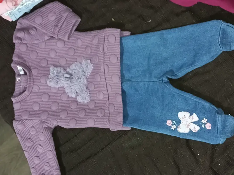 Conjunto de bebé con jardinera verde - 2