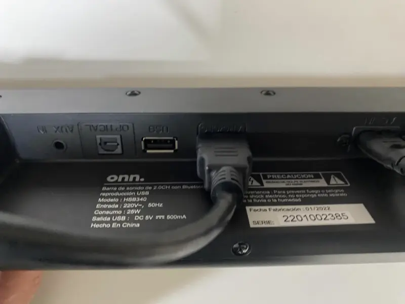 Barra de sonido Onn negra compacta - 3