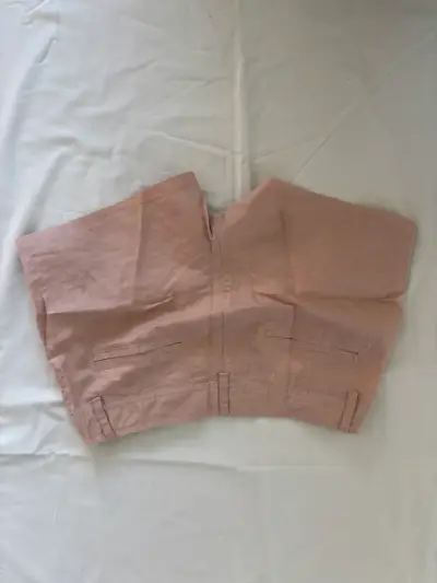 Shorts rosados con detalles bordados - miniatura 2