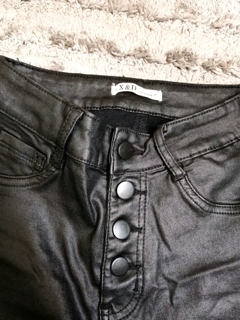Pantalones de cuero sintético negros para mujer - 2