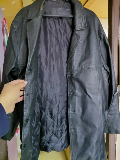 Abrigo de cuero negro para hombre - miniatura 3