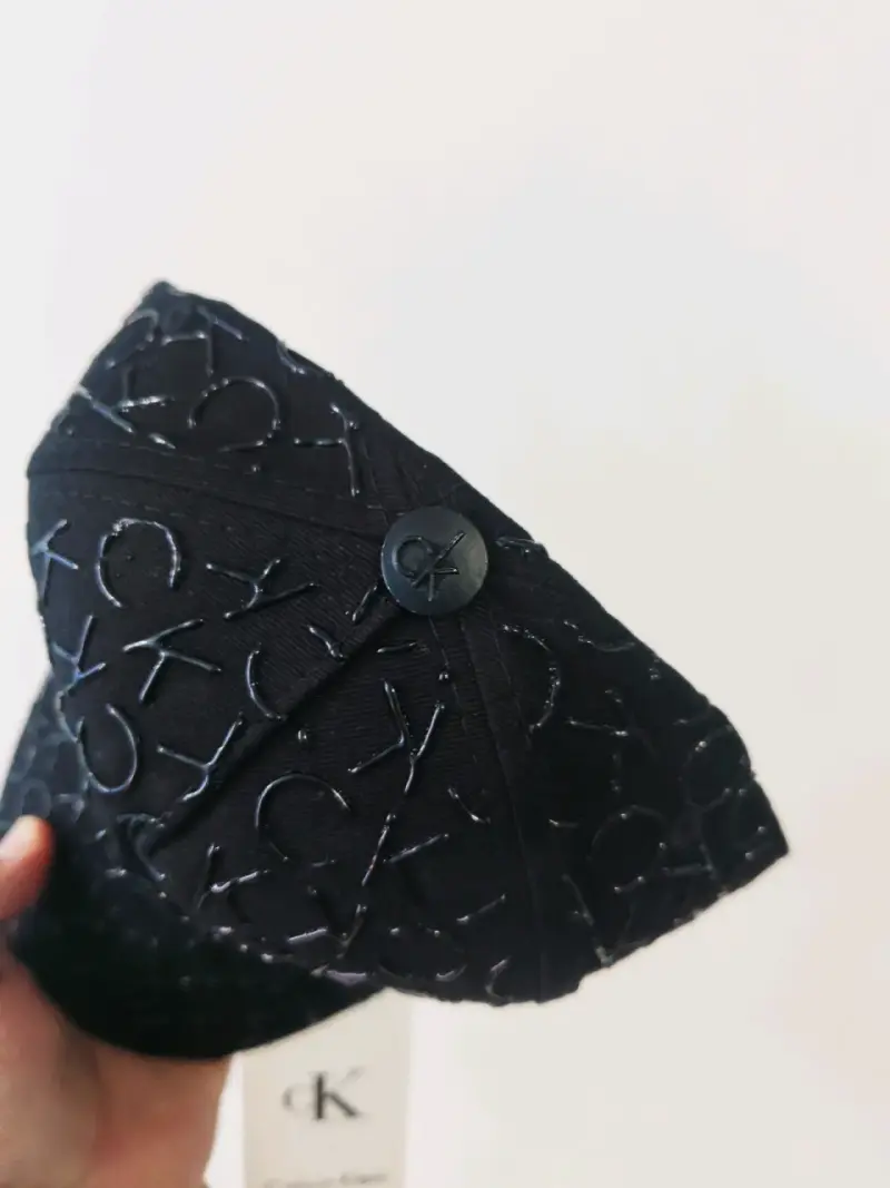 Gorra negra Calvin Klein multilogo 3D - 2