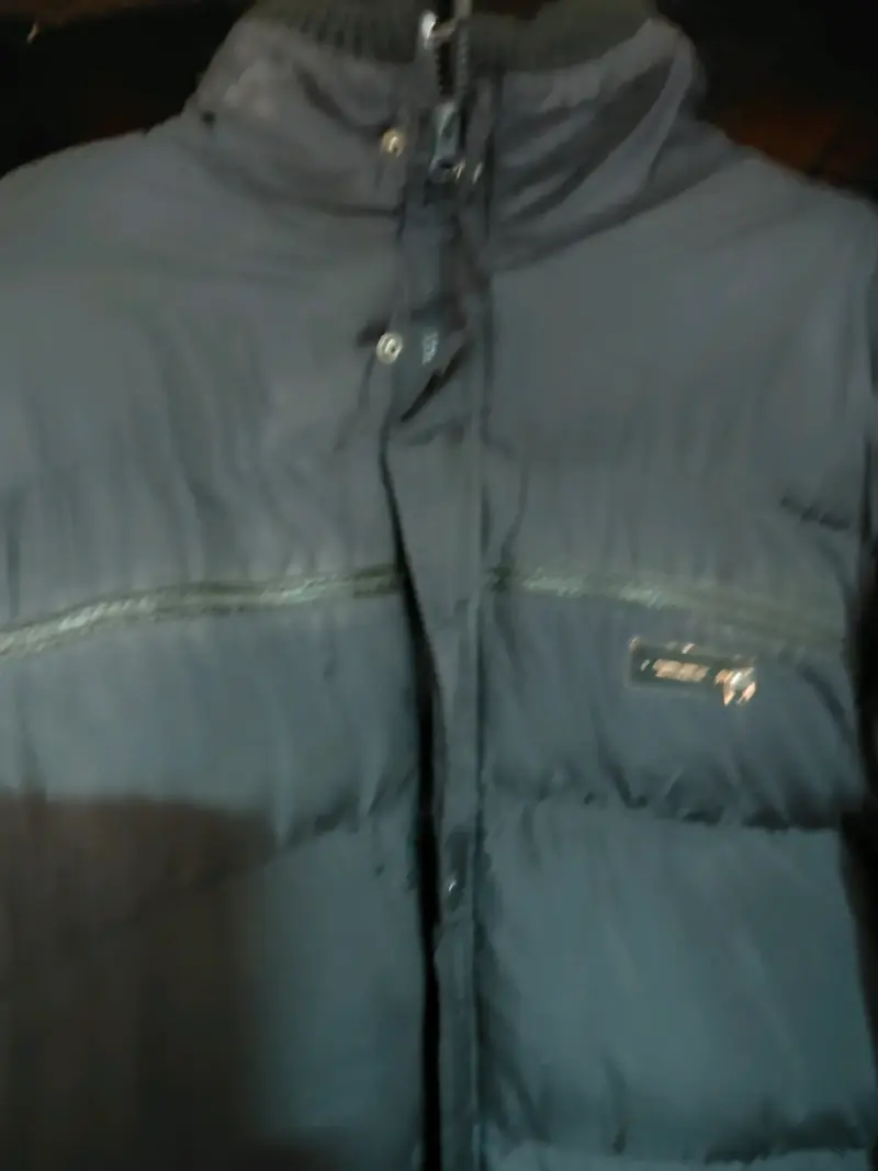 Chaqueta acolchada negra para invierno - 5
