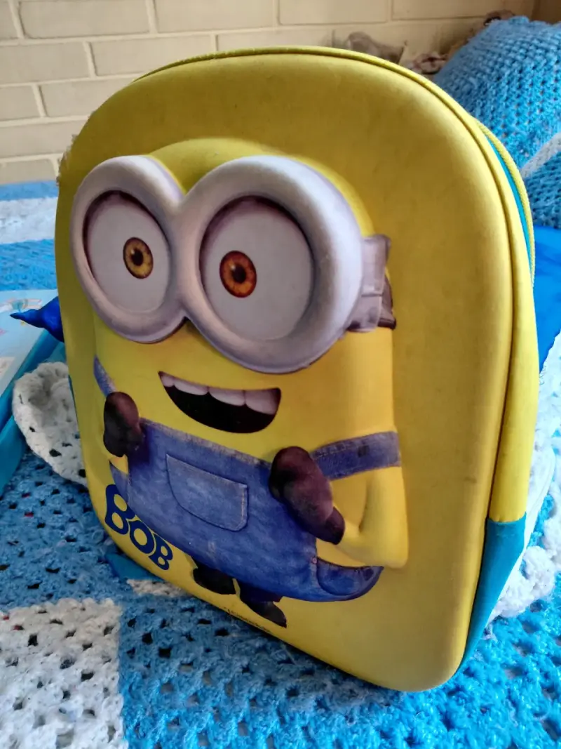 Mochila infantil Minions Bob amarilla - 4