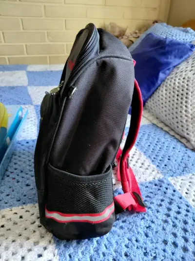 Mochila infantil Miliad con dinosaurio - miniatura 4