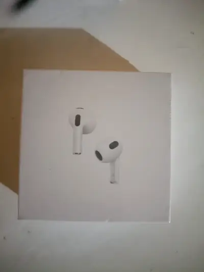 Apple AirPods Pro nuevos en caja - miniatura 3