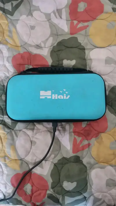 Consola Nintendo Switch Lite con estuche rígido - miniatura 3