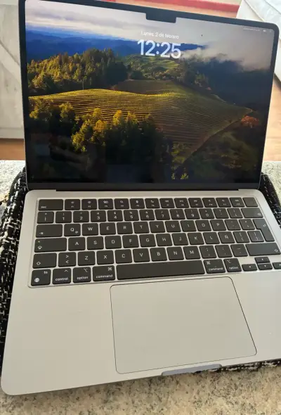 Laptop Apple MacBook Air M2 13 pulgadas - miniatura 3