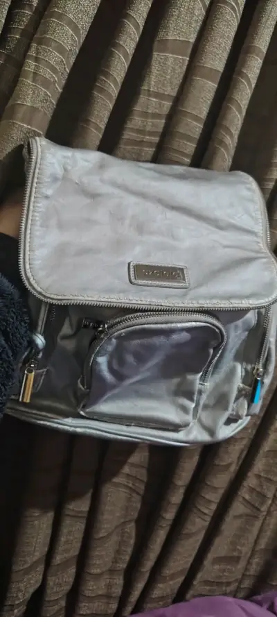 Bolso plateado Azaleia con cierre - miniatura 2