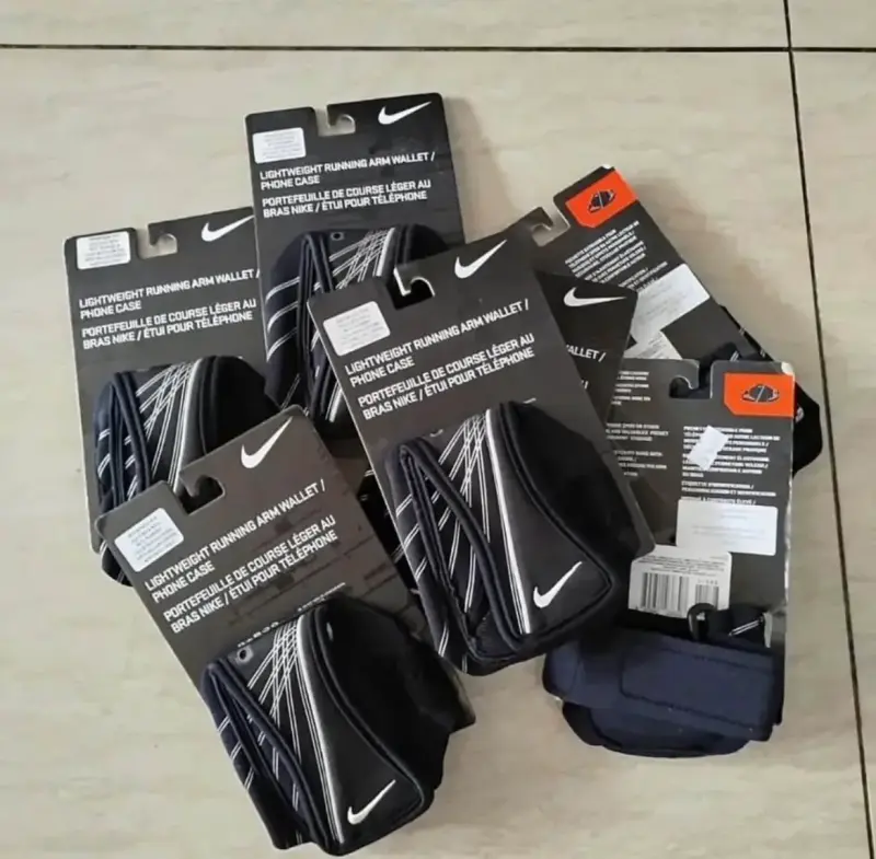 Brazalete deportivo Nike para celular - 1