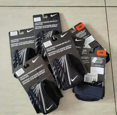 Brazalete deportivo Nike para celular - miniatura 1