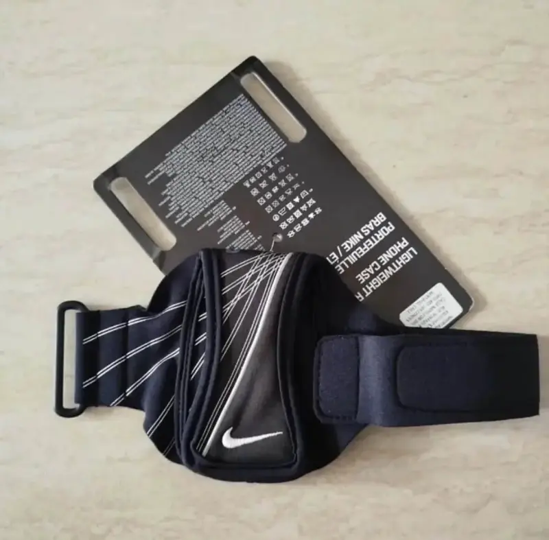 Brazalete deportivo Nike para celular - 2