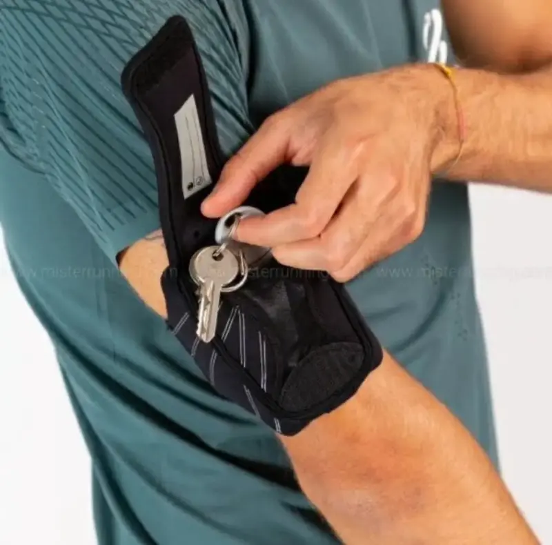 Brazalete deportivo Nike para celular - 4
