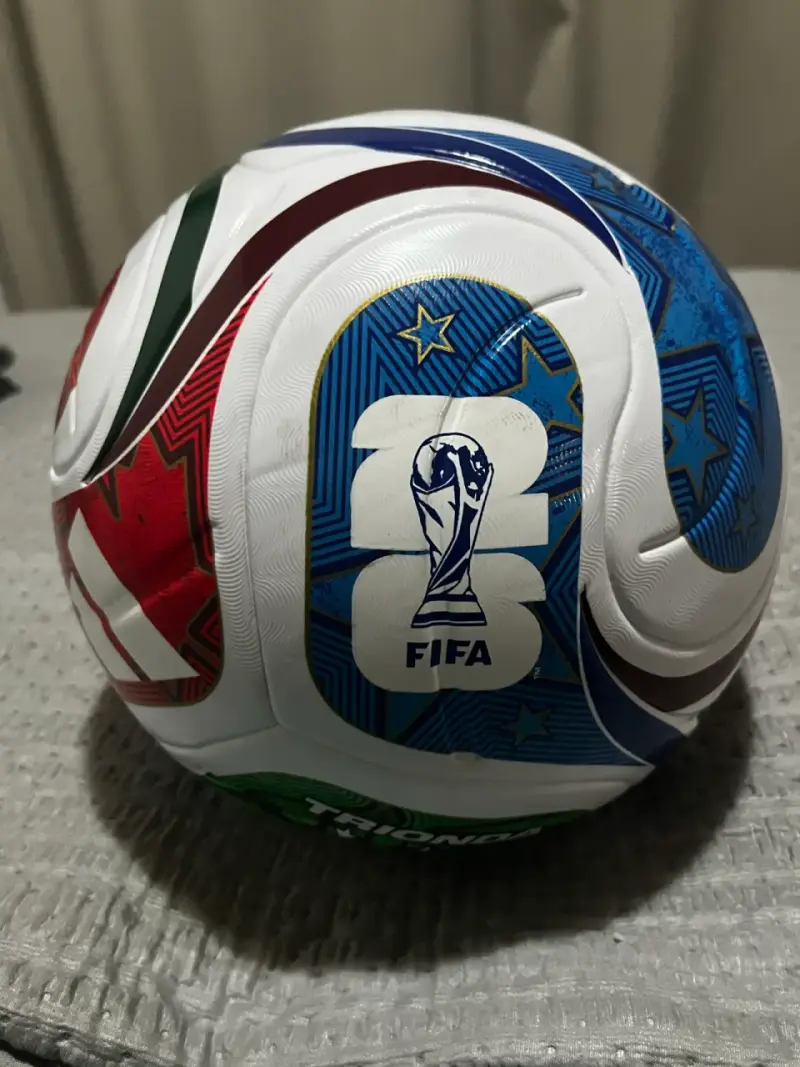 Balón de fútbol Adidas diseño colorido - 4