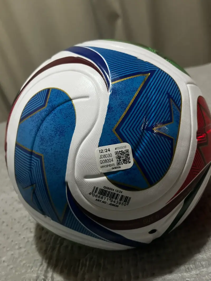 Balón de fútbol Adidas diseño colorido - 5