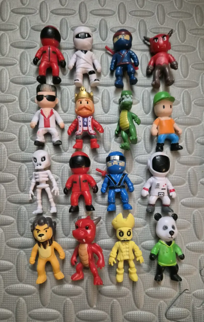 Set de figuras de "stumble guys"