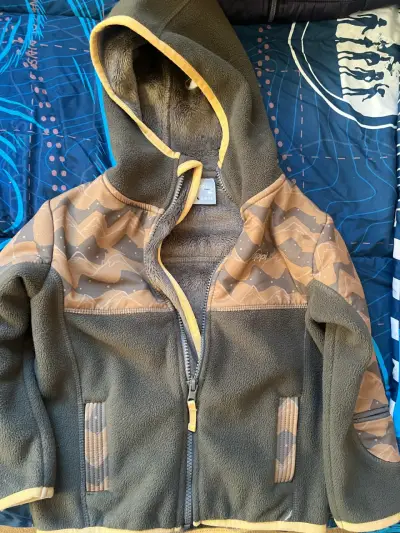 Chaqueta polar infantil con capucha - miniatura 1