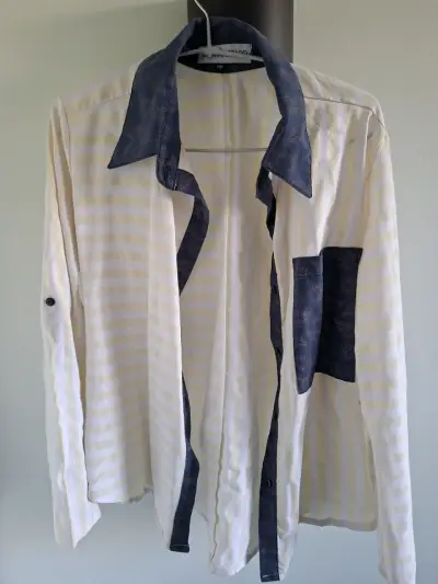 Blusa Cata Hartard azul con estampado - miniatura 2