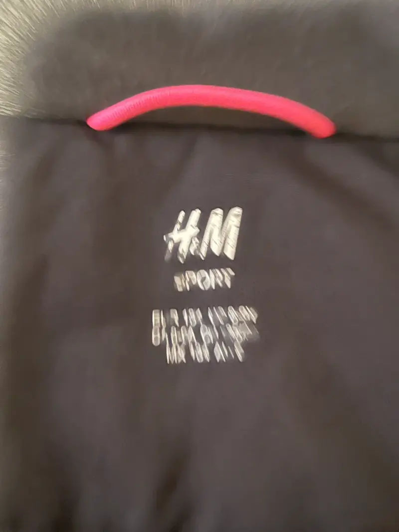 Chaqueta negra con cierre rojo para niña - 2
