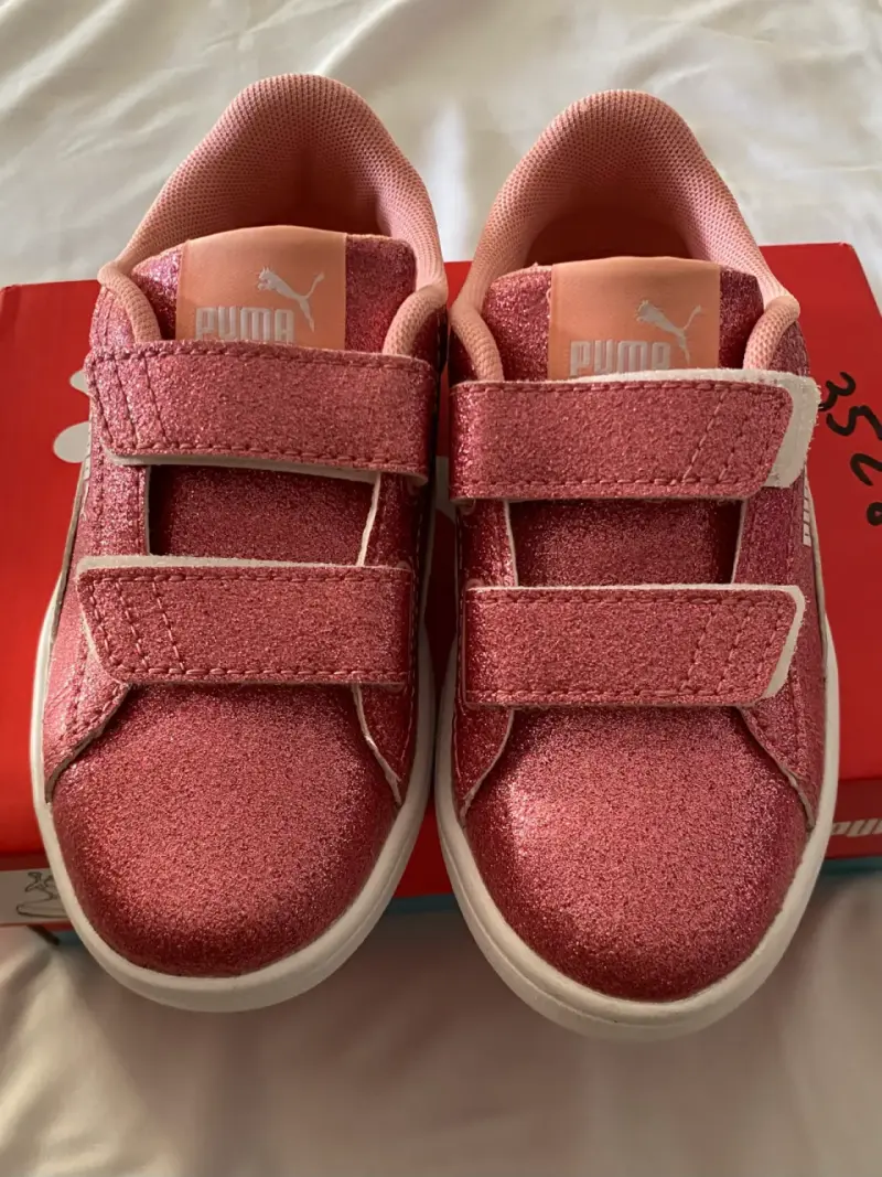 Zapatillas Puma rosadas con velcro talla 28 - 2