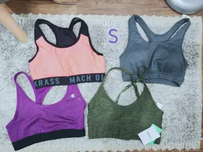 Pack de tops deportivos variados - miniatura 1