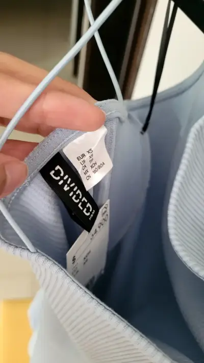 Vestido H&M asimétrico celeste. - miniatura 3