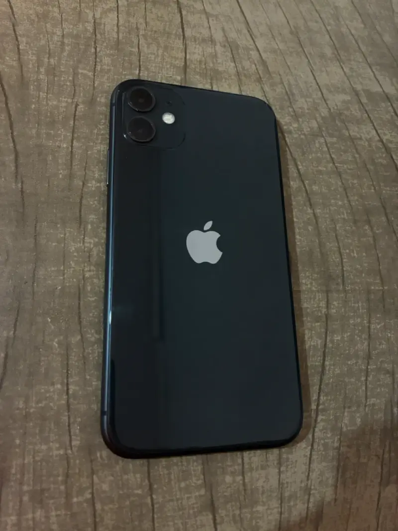 iPhone 11 negro - 1